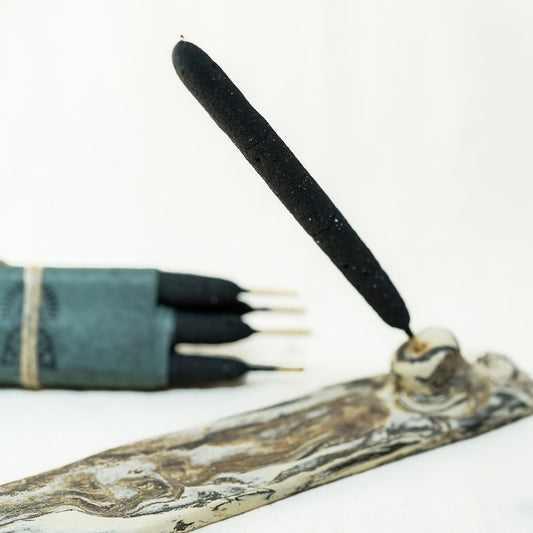 Smoke + Shadow Incense Holder with Copal Incense Bundle